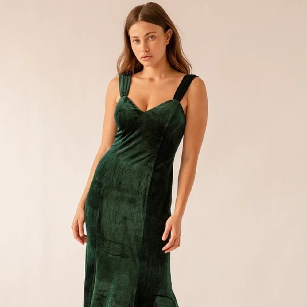 Lulu's Emerald Green Velvet Maxi